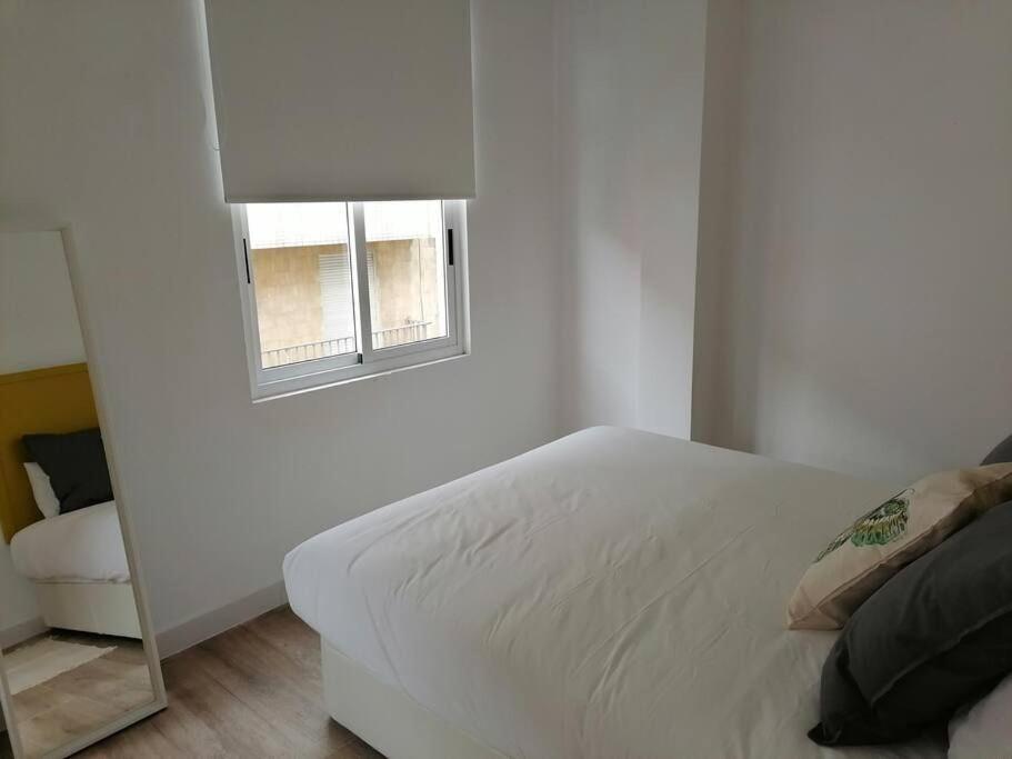 Apartamento Completamente Equipado Centro Ferrol Eksteriør billede